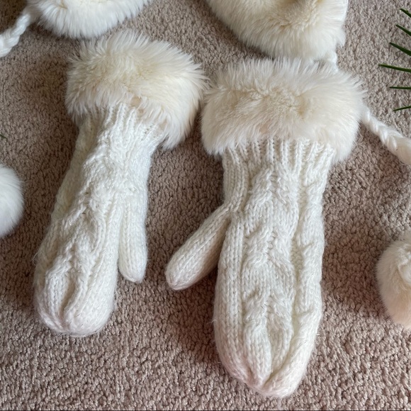 Super Cute Knitted Beanie & Gloves Set - Picture 8 of 12